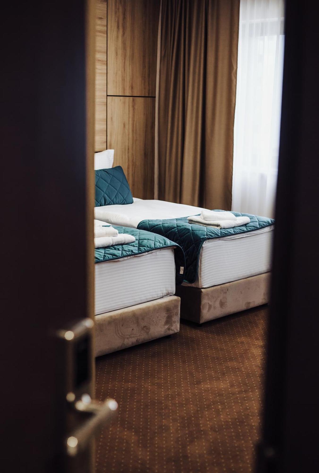 Hotel Brcko Gas Sarajevo Lukavica Zewnętrze zdjęcie